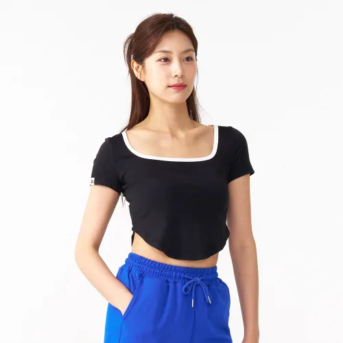 비쥬안나 스냅핏 크롭 스퀘어넥 티셔츠