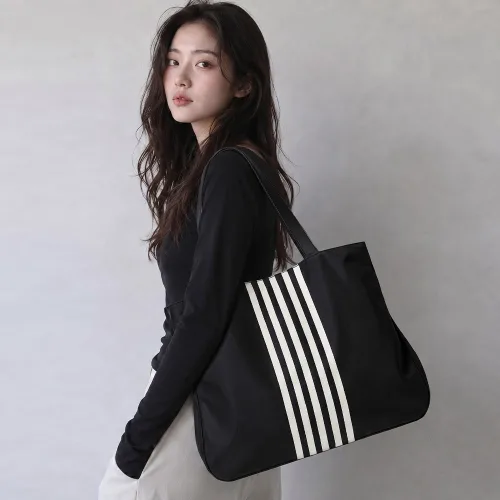 루타미 데일리 슬릭 스트라이프 숄더백