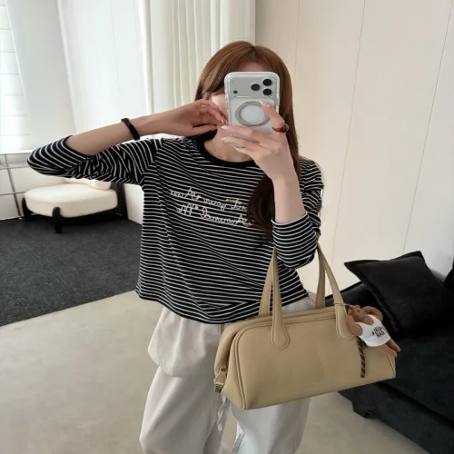 해피유통  여성 스트라이프 문구자수 긴팔티 루즈핏 가을 데일리 베이직 상의