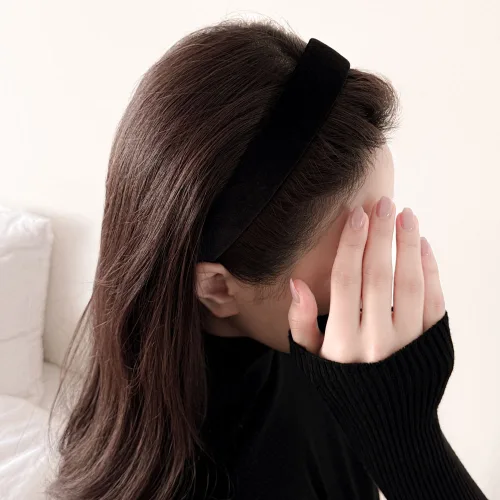 벨벳 머리띠 여성 헤어밴드 데일리 하객룩 온리유