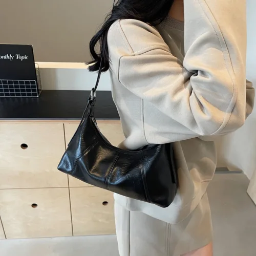 KDNC 여성 하프문 크로스 캐주얼 통근용 숄더백